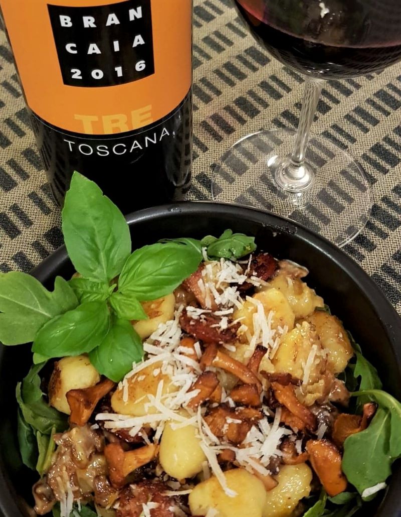 Salsiccha, svamp och sangiovese